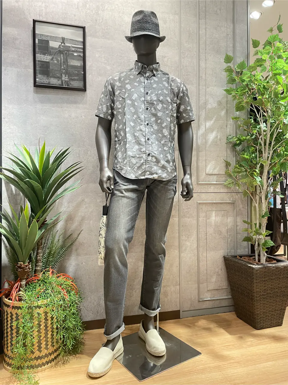  東　 コーディネート画像