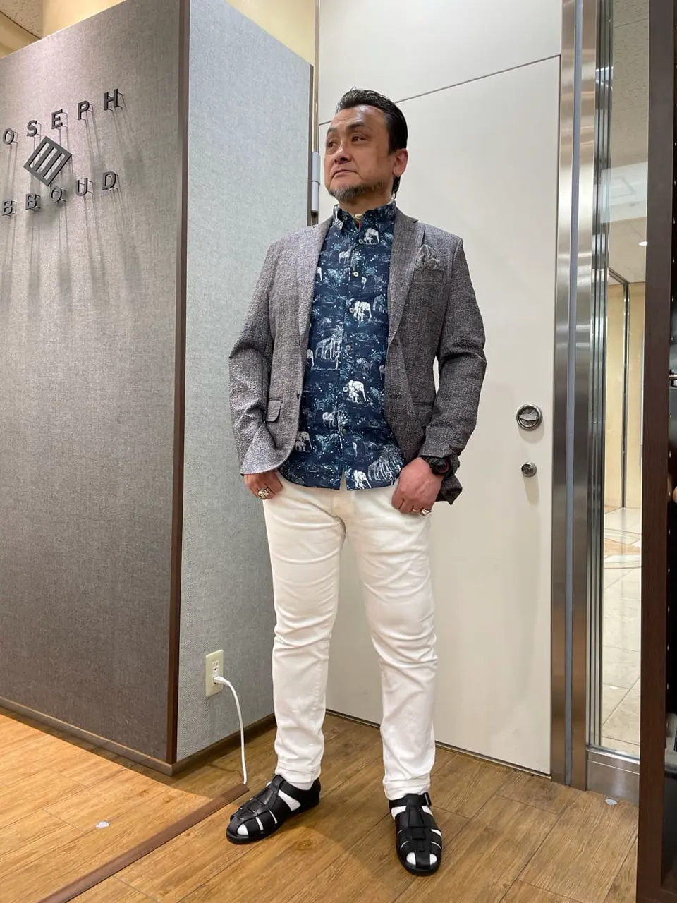 JOSEPH ABBOUD 辰見 コーディネート画像