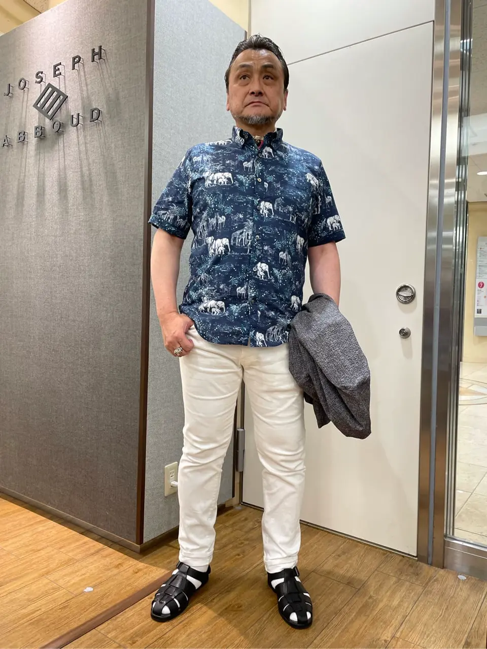 JOSEPH ABBOUD 辰見 コーディネート画像