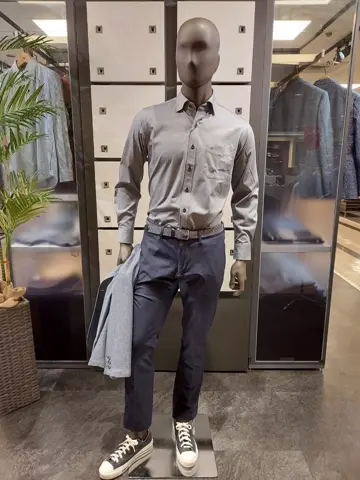 JOSEPH ABBOUD 宮下 コーディネート画像