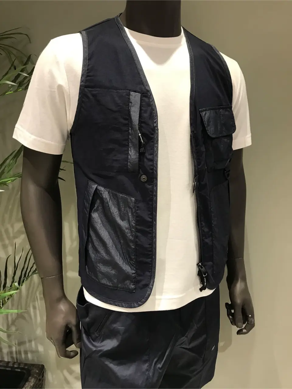 JOSEPH ABBOUD 伊津野 コーディネート画像