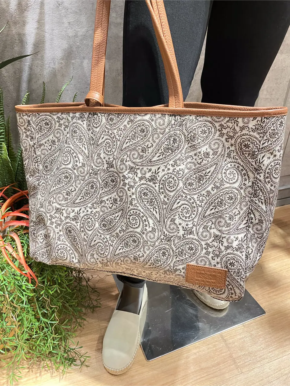 JOSEPH ABBOUD 東　 コーディネート画像