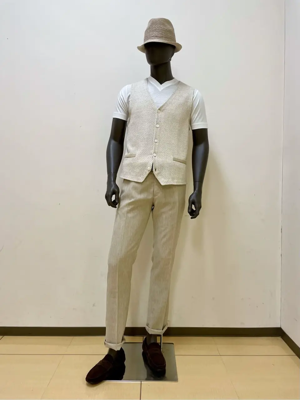 JOSEPH ABBOUD 金本 コーディネート画像