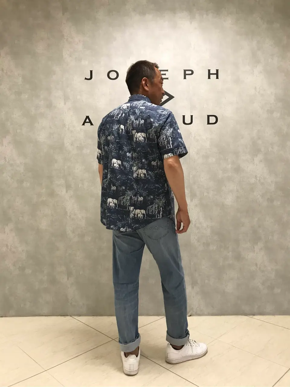 JOSEPH ABBOUD 佐藤 コーディネート画像