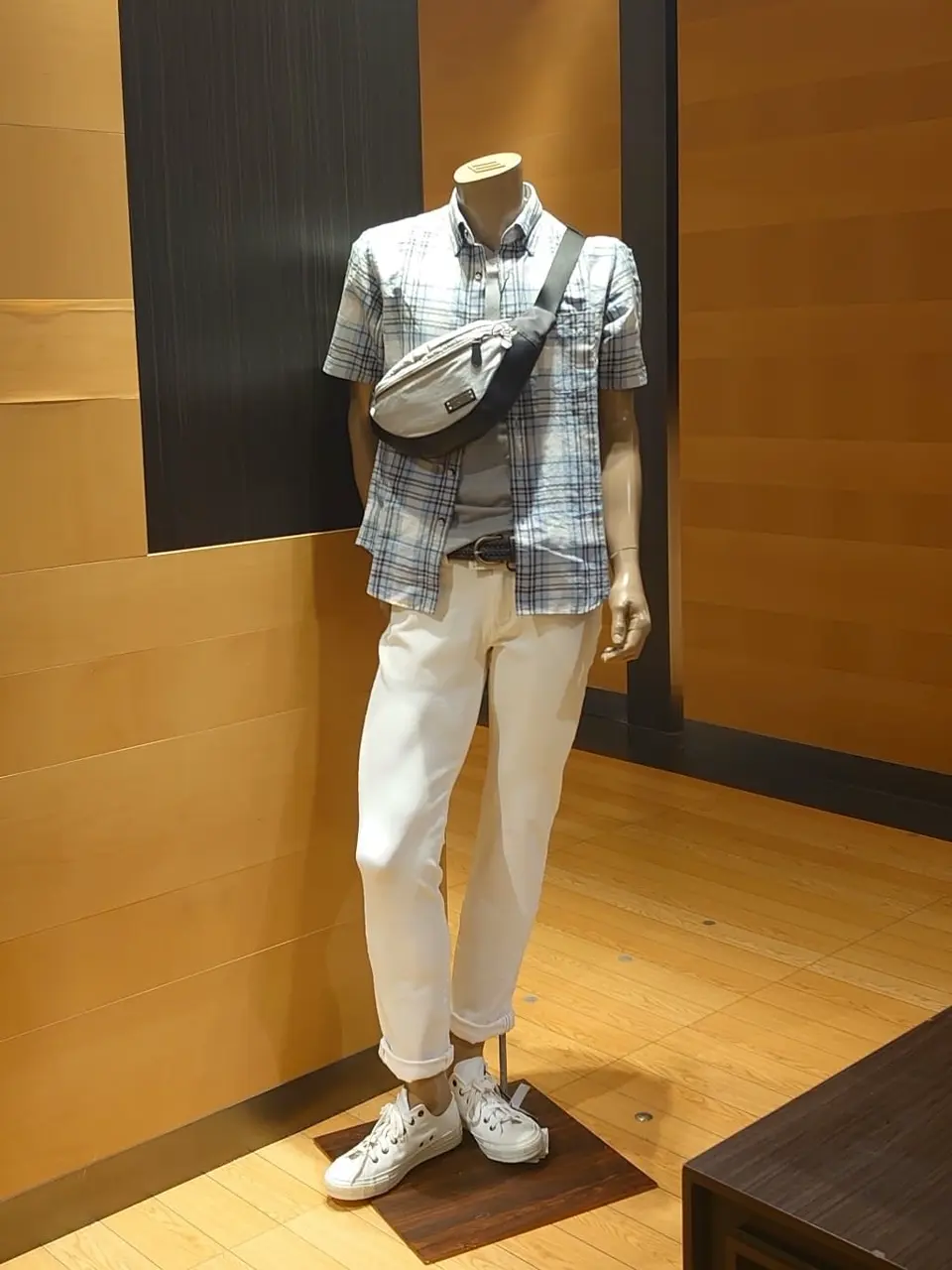  三宅 コーディネート画像