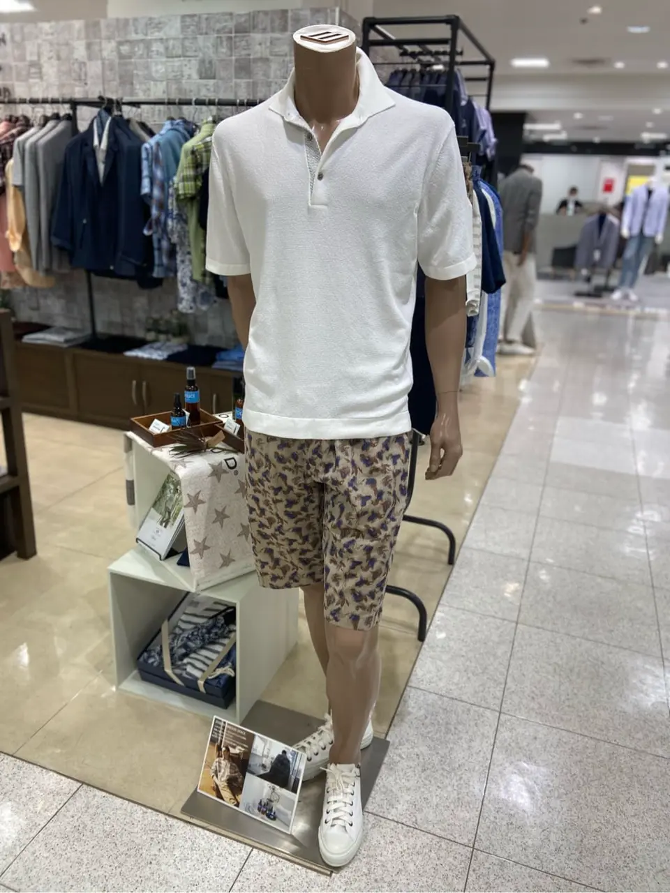  たかい　かおり コーディネート画像