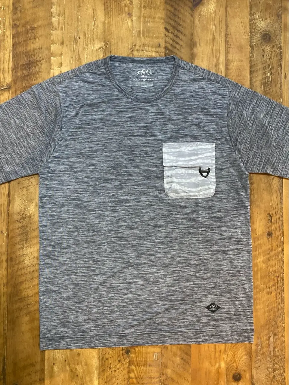 JOSEPH ABBOUD スタッフ コーディネート画像