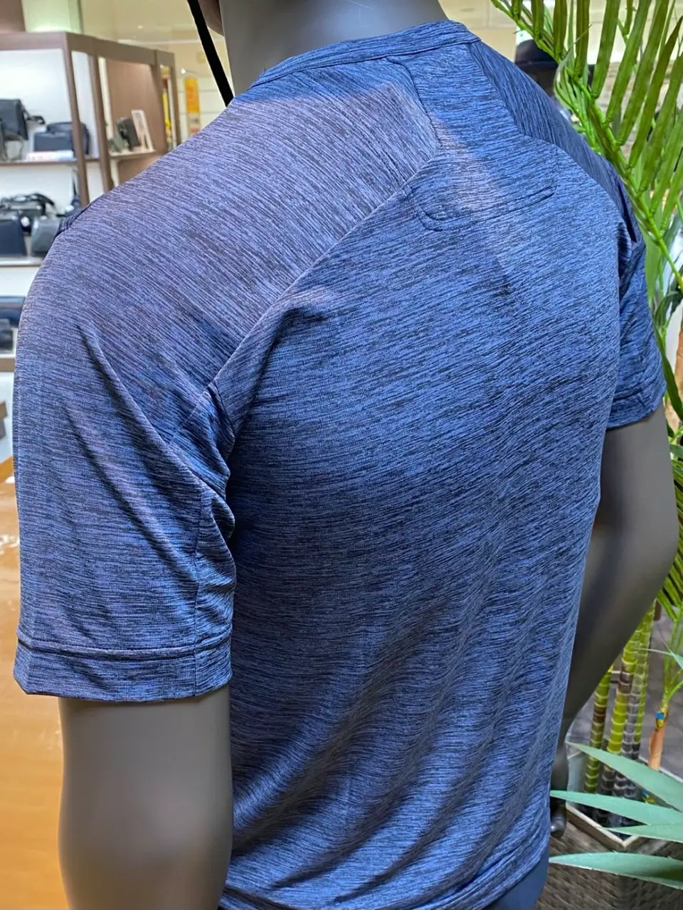 JOSEPH ABBOUD スタッフ コーディネート画像