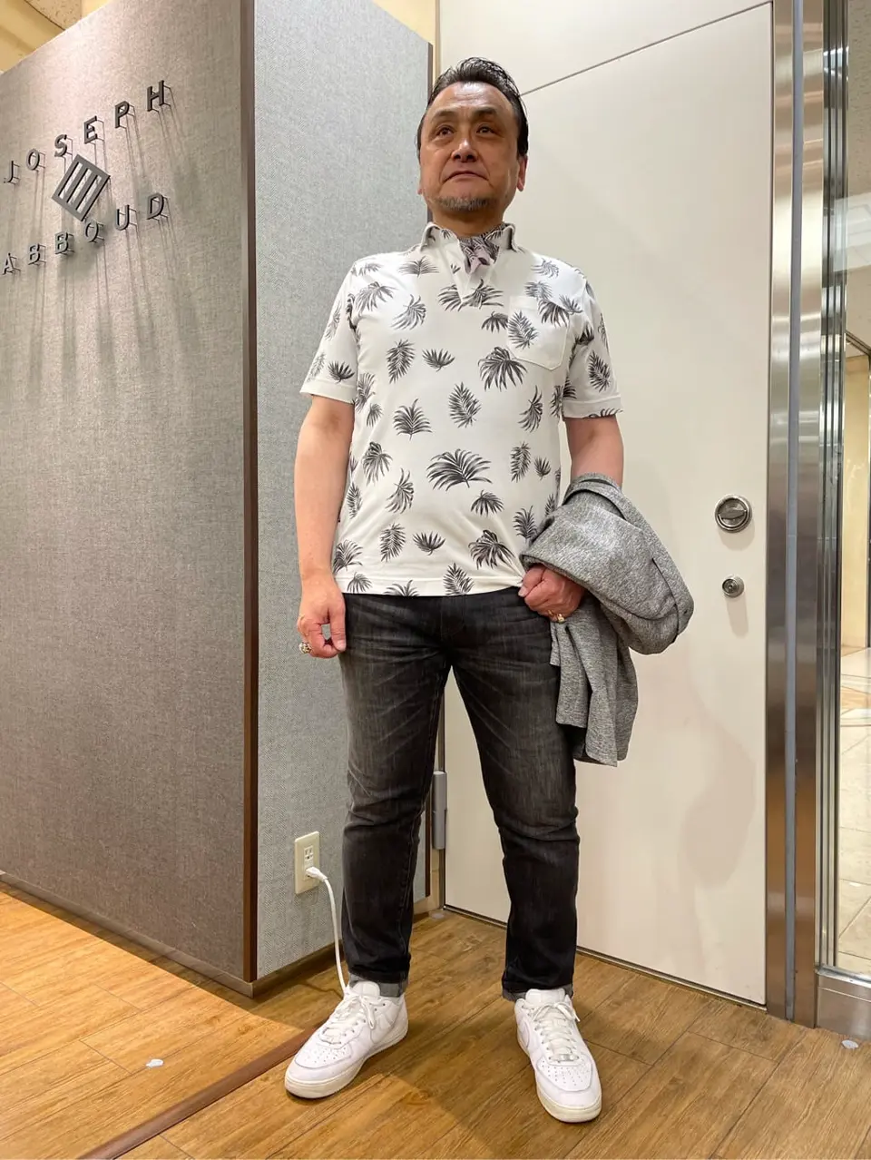 JOSEPH ABBOUD 辰見 コーディネート画像