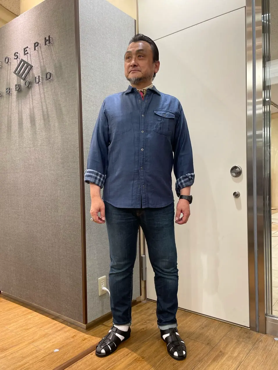 JOSEPH ABBOUD 辰見 コーディネート画像