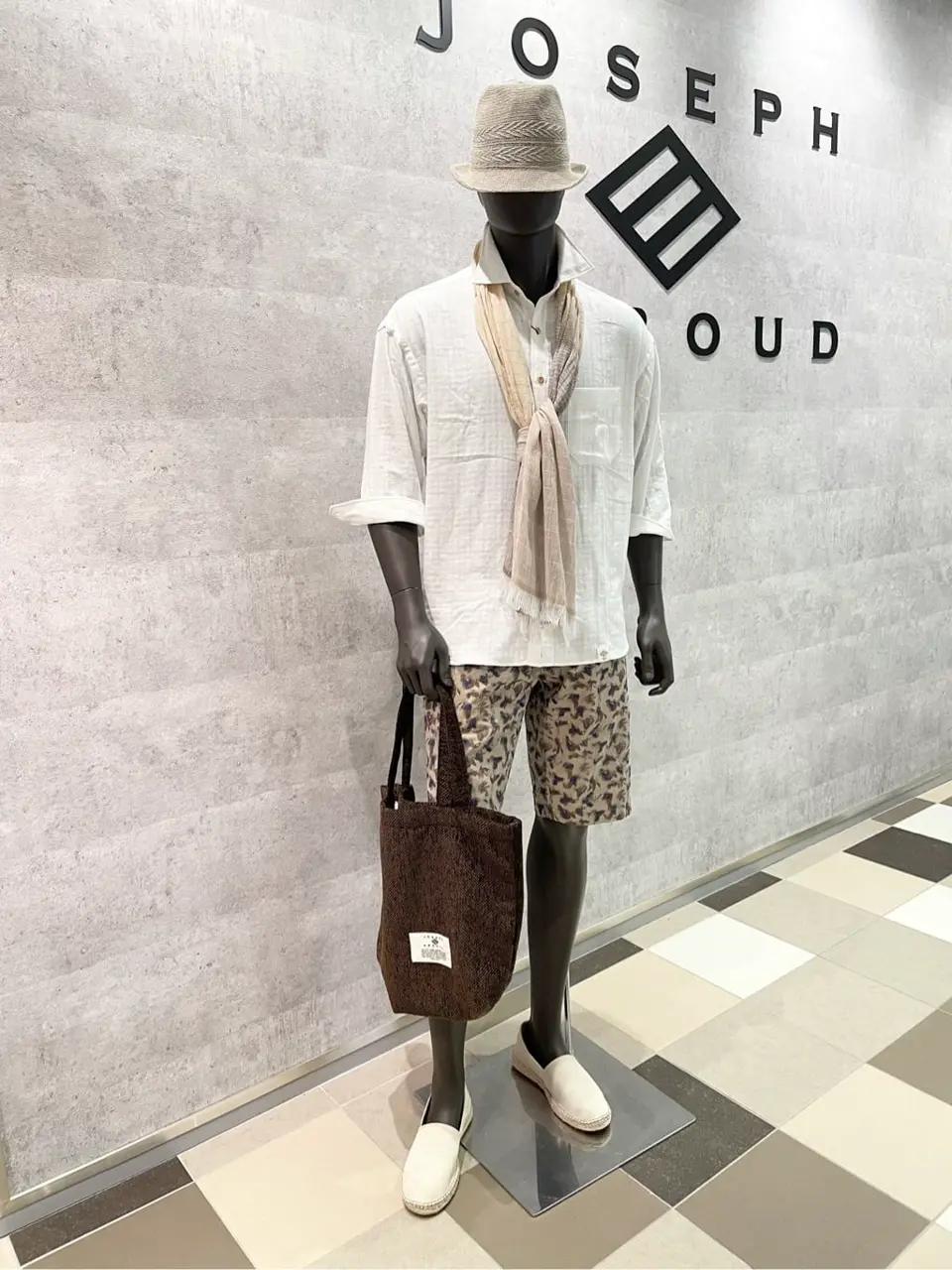  東　 コーディネート画像