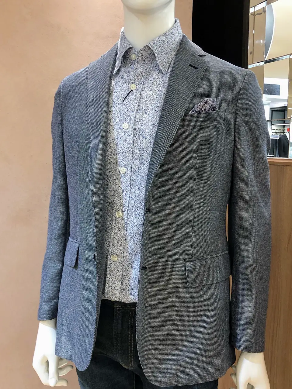 JOSEPH ABBOUD 小城 コーディネート画像