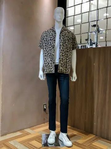 JOSEPH ABBOUD 小城 コーディネート画像