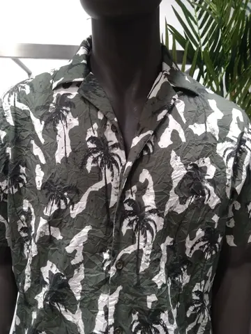 JOSEPH ABBOUD 重留 コーディネート画像