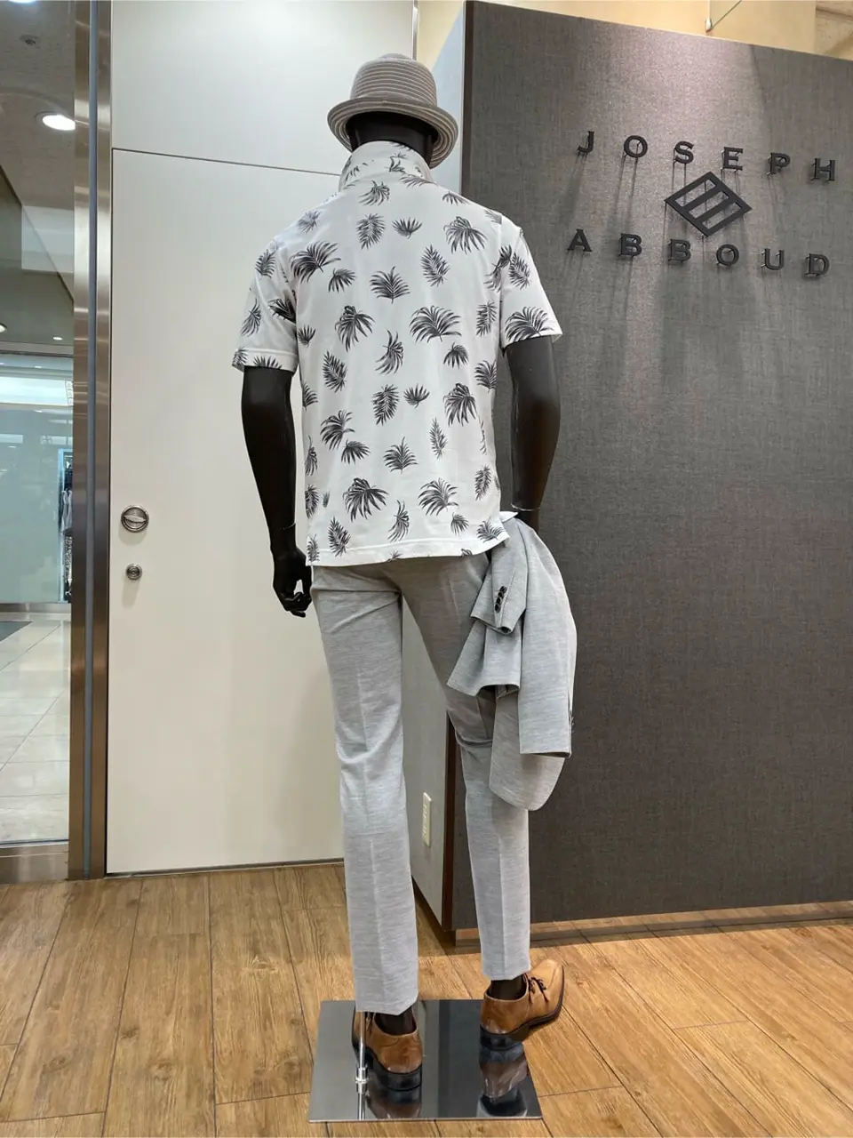 JOSEPH ABBOUD 丈六 コーディネート画像