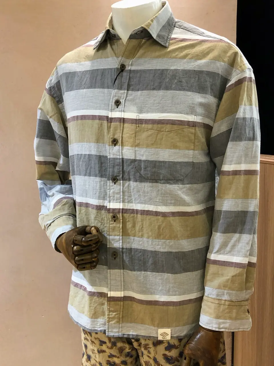 JOSEPH ABBOUD 森部 コーディネート画像