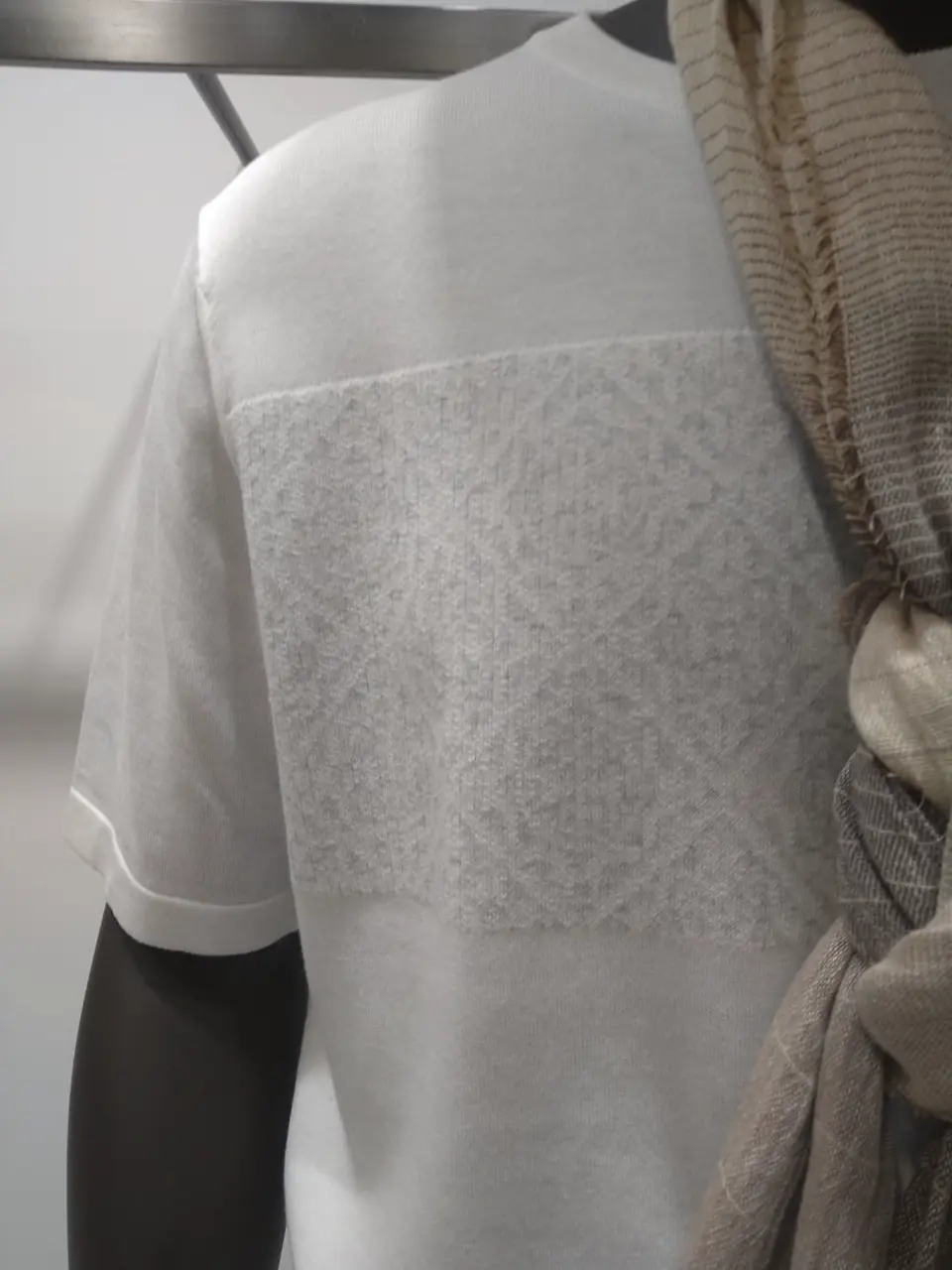 JOSEPH ABBOUD 重留 コーディネート画像