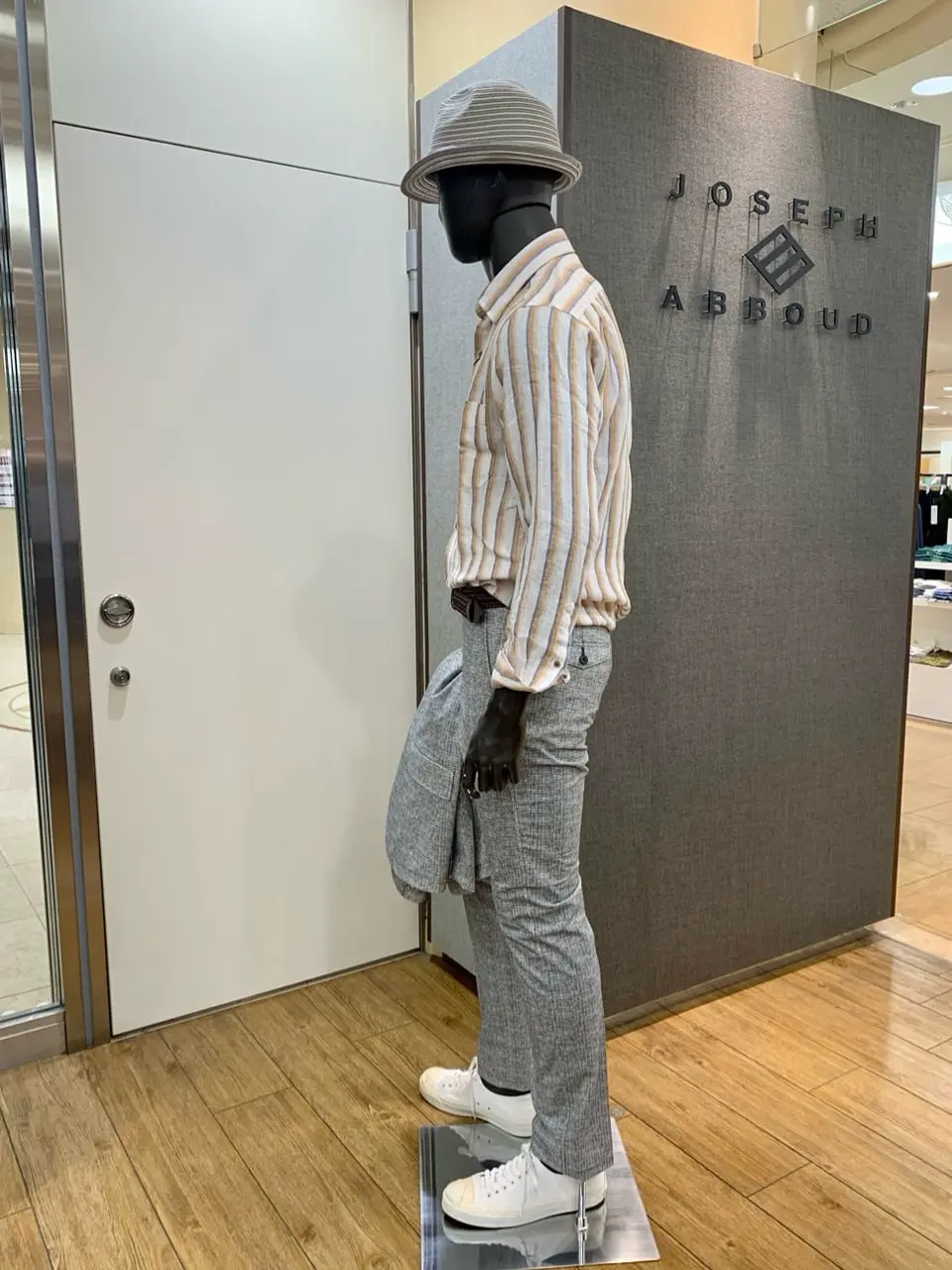 JOSEPH ABBOUD 草野 コーディネート画像