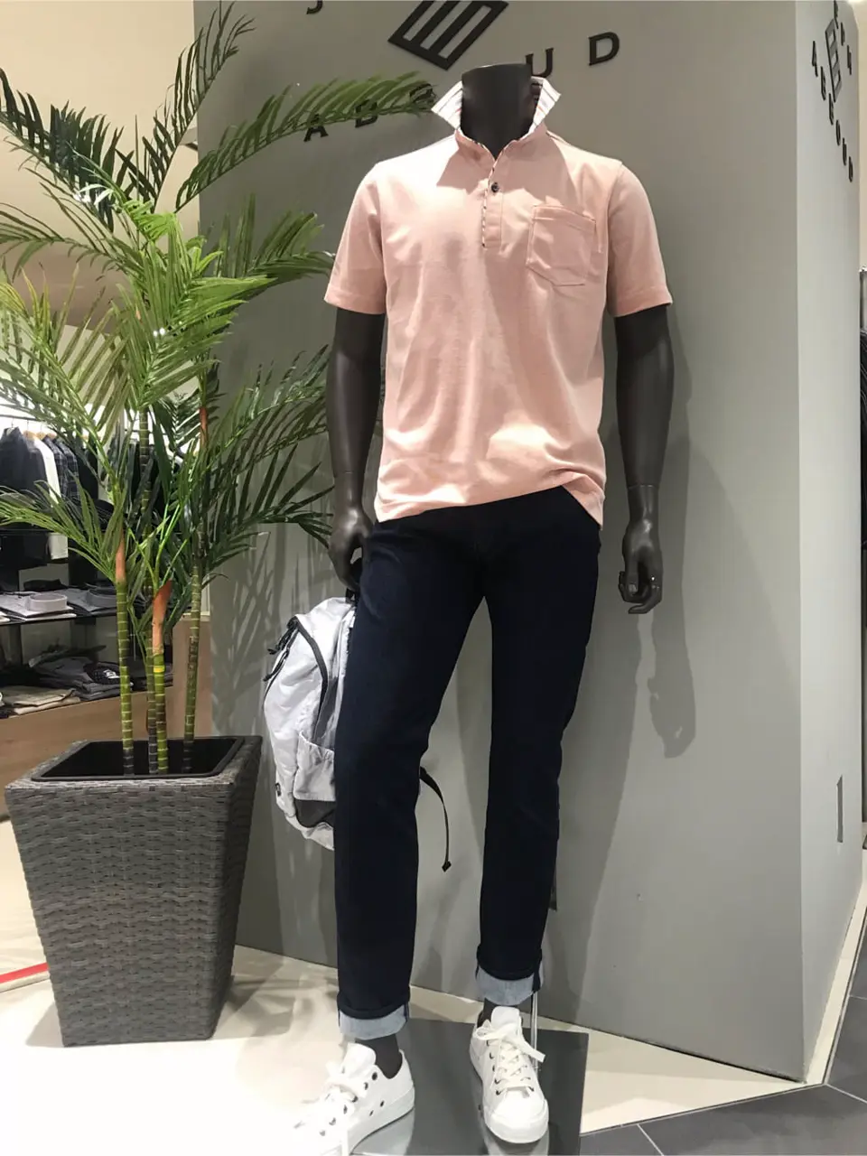 JOSEPH ABBOUD 伊津野 コーディネート画像