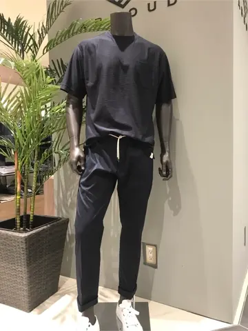 JOSEPH ABBOUD 伊津野 コーディネート画像