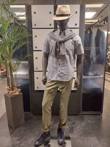 JOSEPH ABBOUD 宮下 コーディネート画像