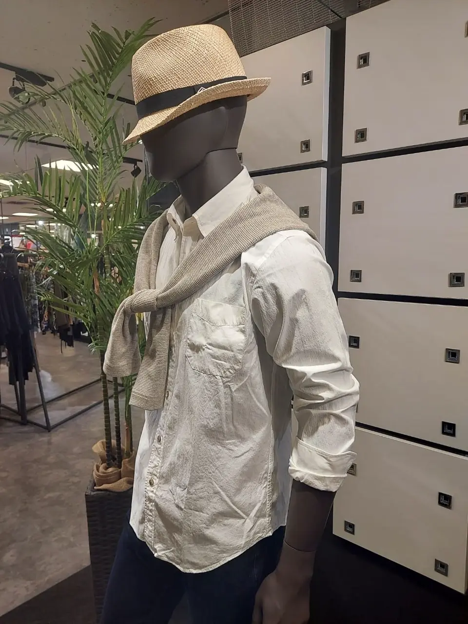 JOSEPH ABBOUD 宮下 コーディネート画像