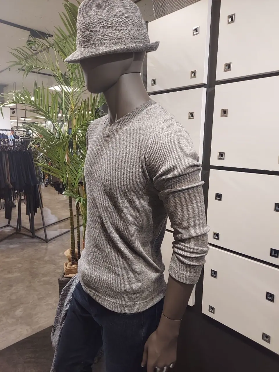 JOSEPH ABBOUD 宮下 コーディネート画像