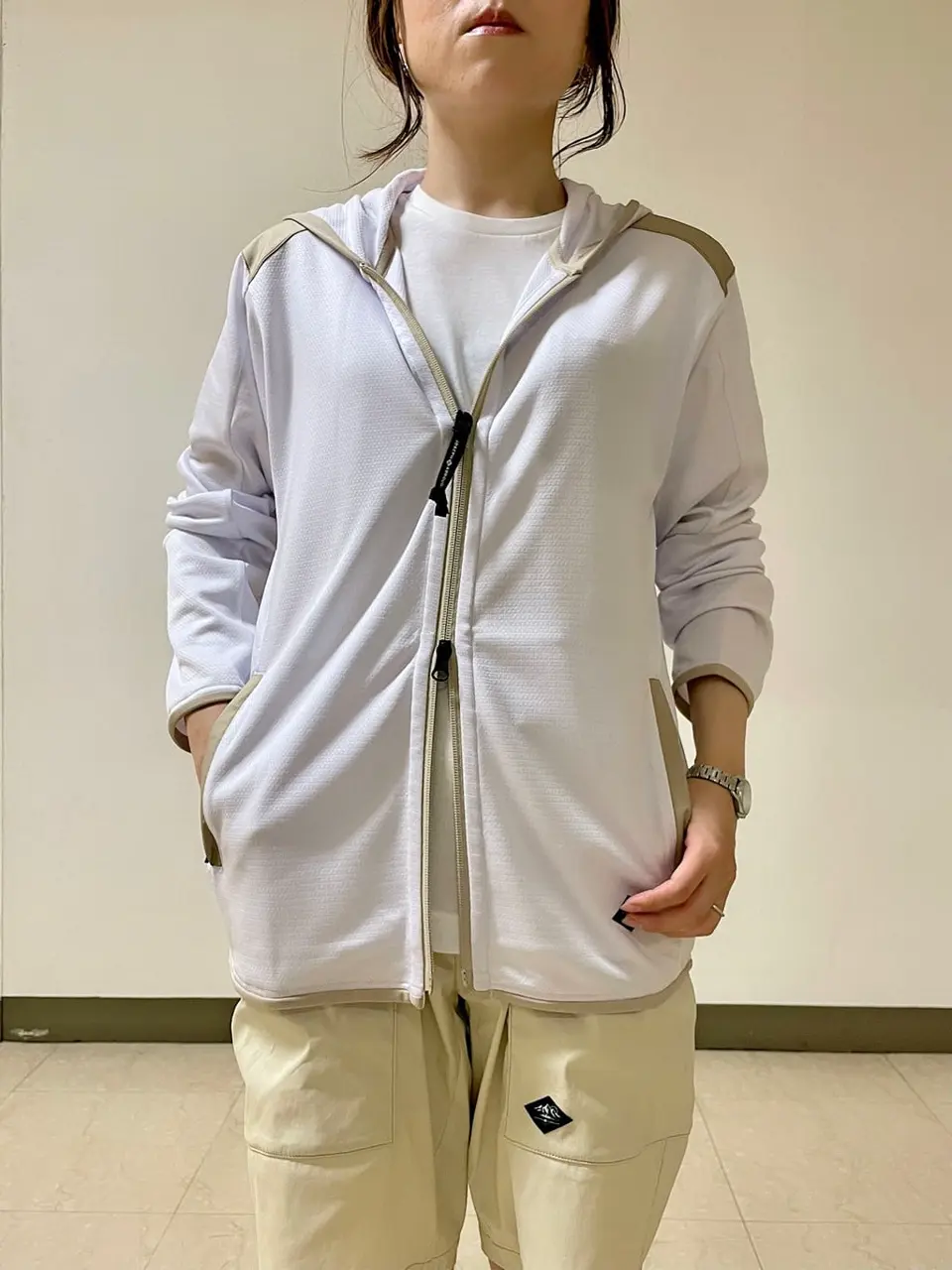 JOSEPH ABBOUD Konda コーディネート画像