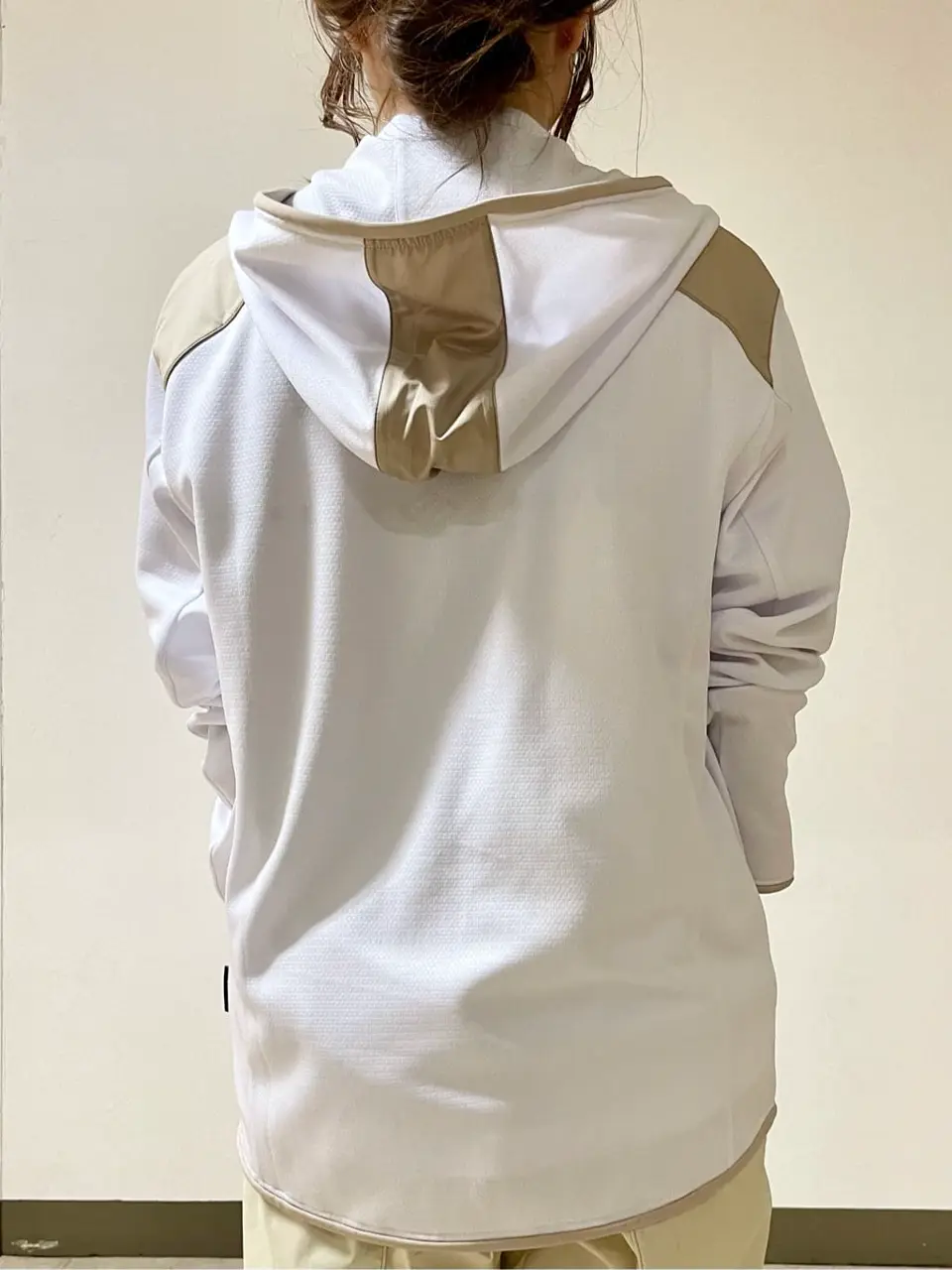 JOSEPH ABBOUD Konda コーディネート画像