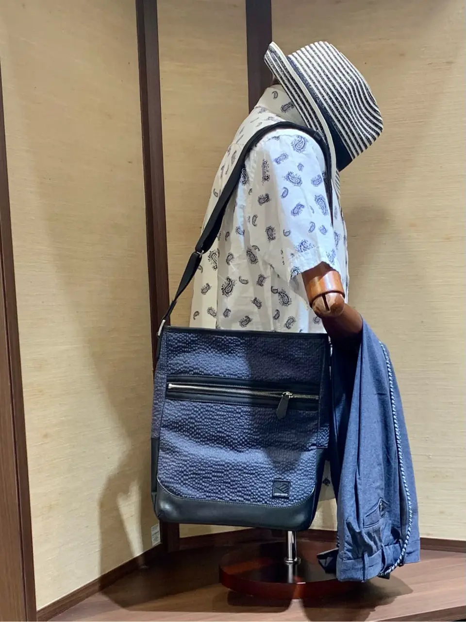 JOSEPH ABBOUD 秦 コーディネート画像