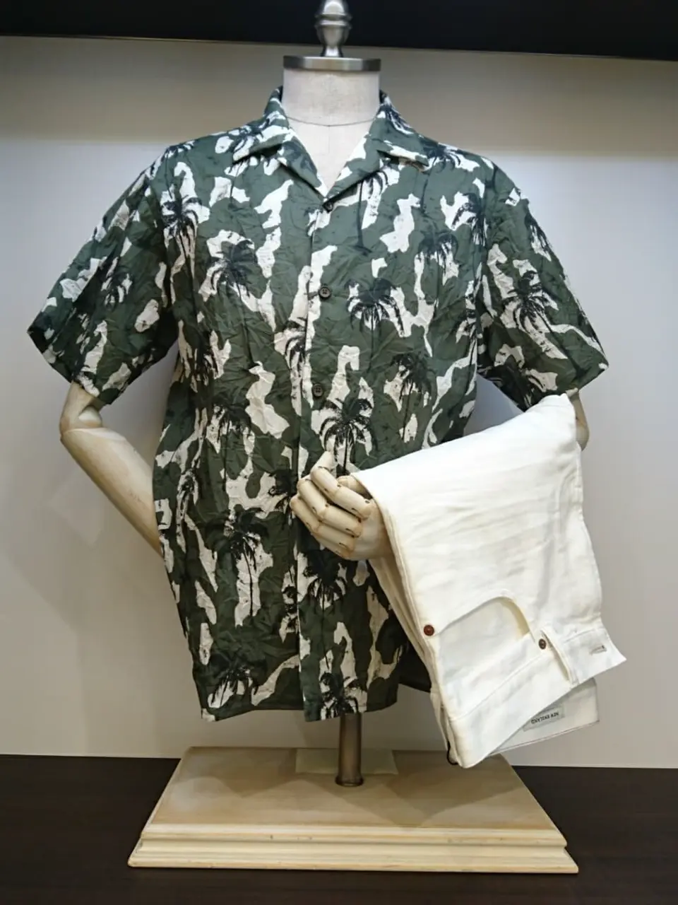 JOSEPH ABBOUD 大野 コーディネート画像