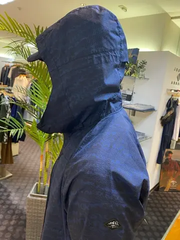 JOSEPH ABBOUD スタッフ コーディネート画像