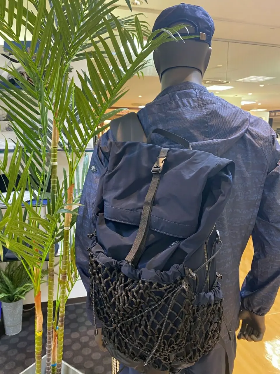 JOSEPH ABBOUD スタッフ コーディネート画像