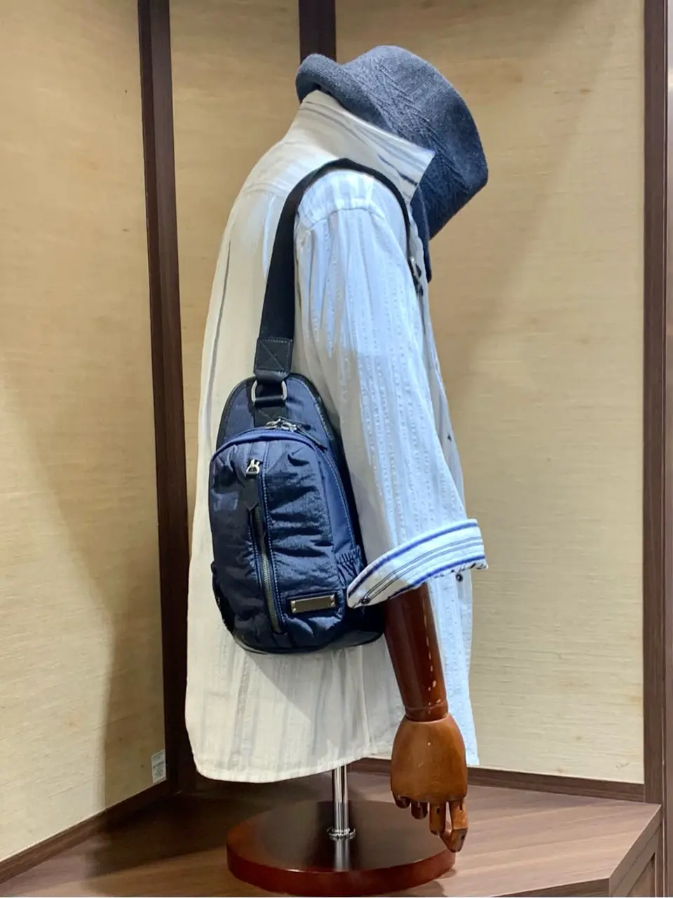 JOSEPH ABBOUD 秦 コーディネート画像