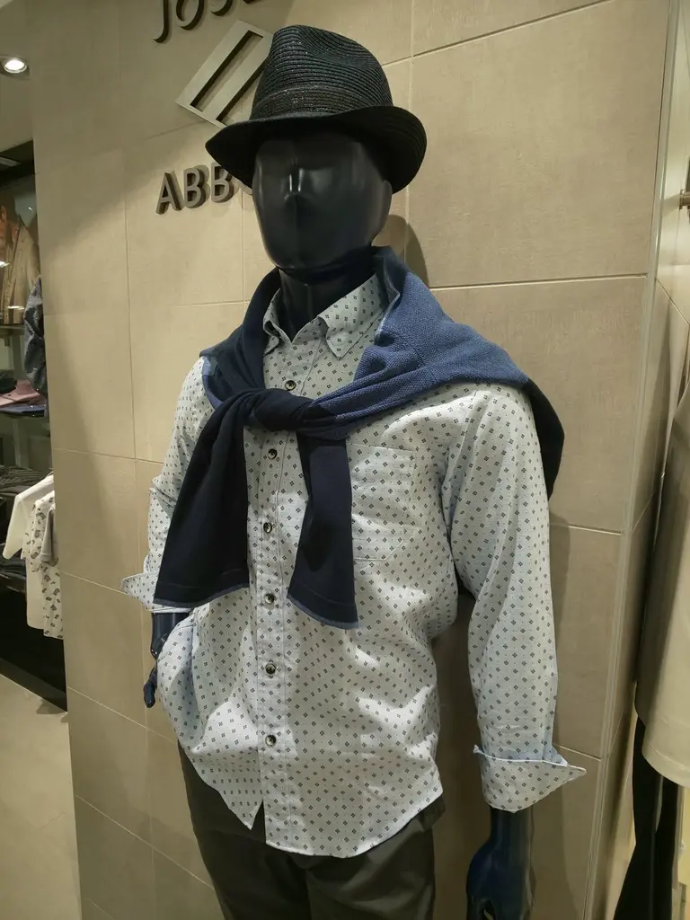 JOSEPH ABBOUD 吉川 コーディネート画像