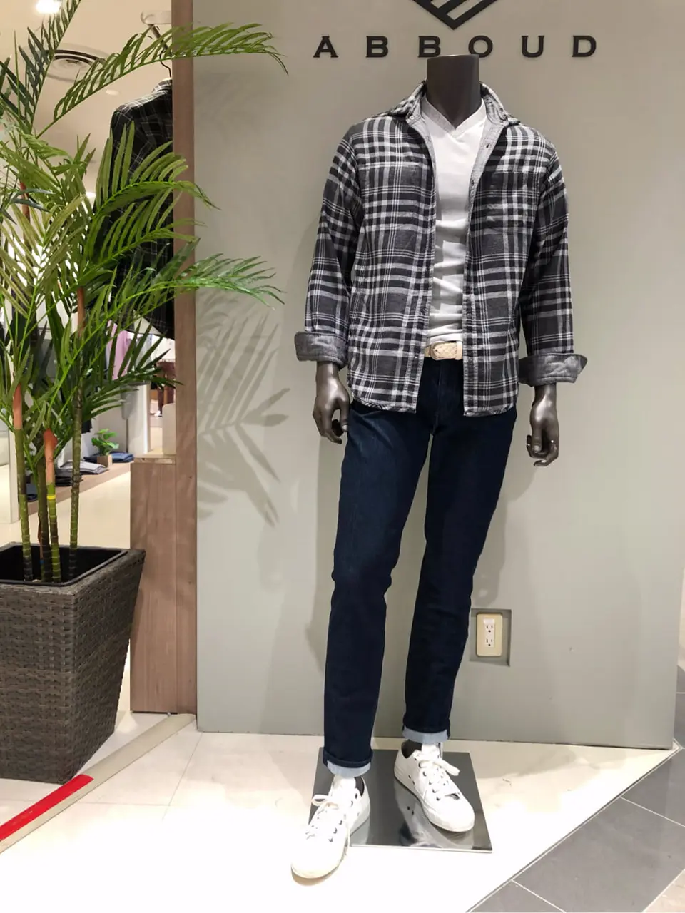 JOSEPH ABBOUD 川田 コーディネート画像