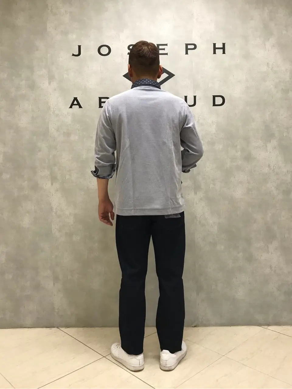 JOSEPH ABBOUD 佐藤 コーディネート画像