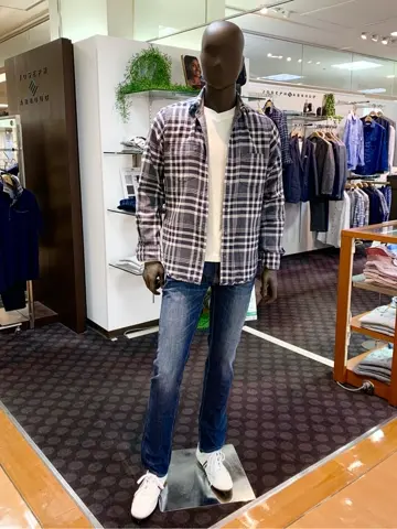 JOSEPH ABBOUD スタッフ コーディネート画像