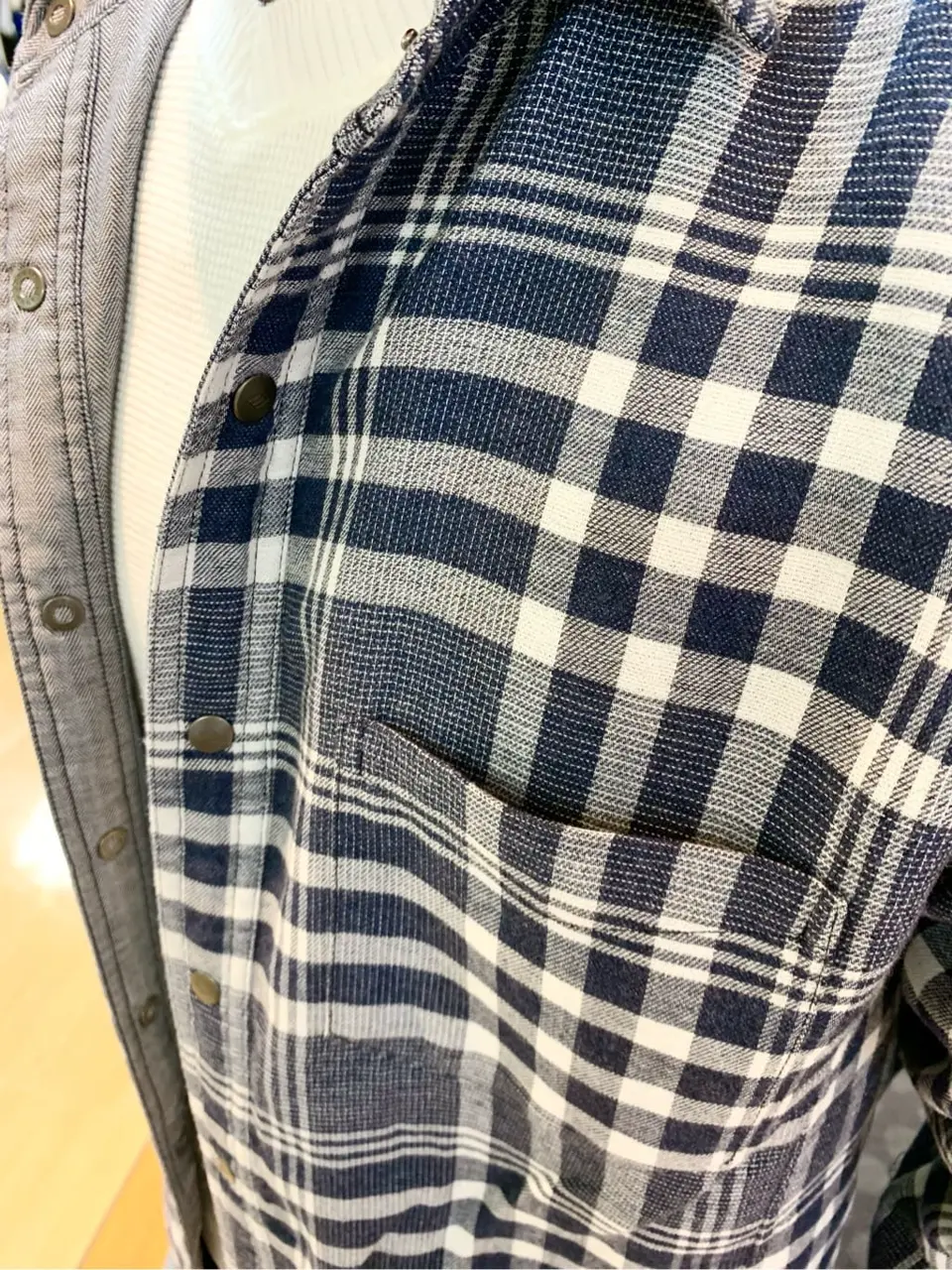 JOSEPH ABBOUD スタッフ コーディネート画像