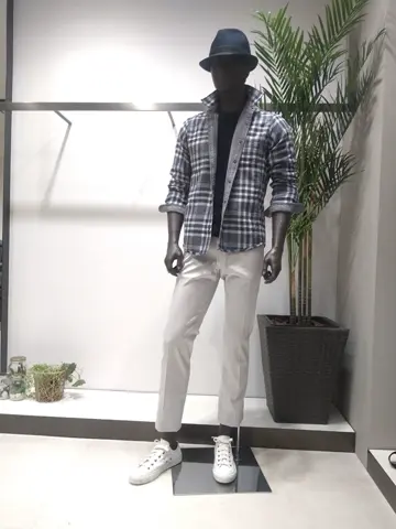 JOSEPH ABBOUD 重留 コーディネート画像