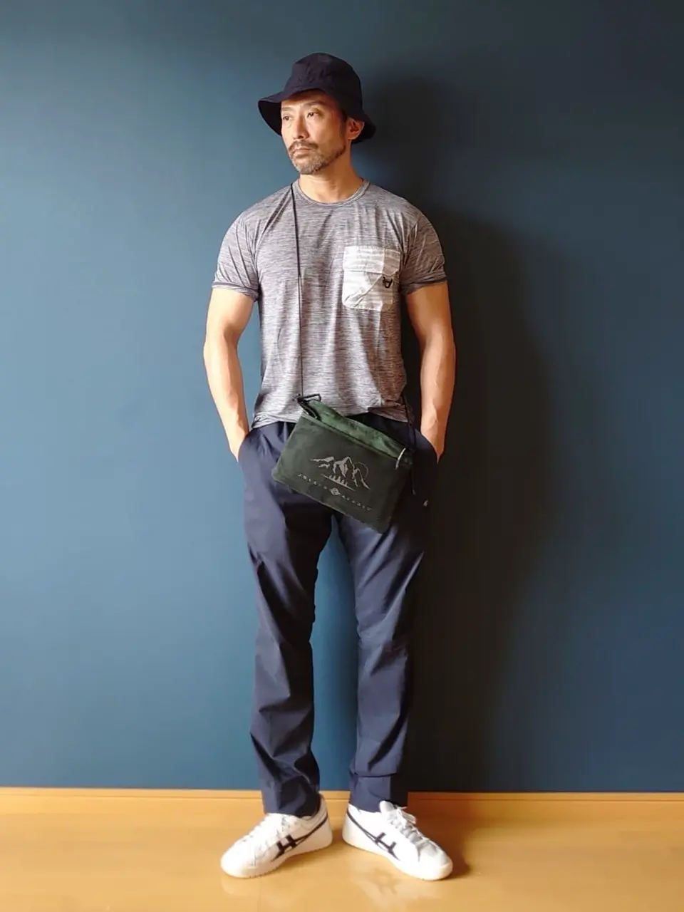 JOSEPH ABBOUD 安東 コーディネート画像