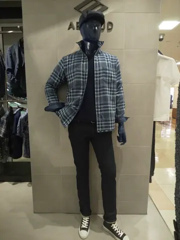 JOSEPH ABBOUD 吉川 コーディネート画像