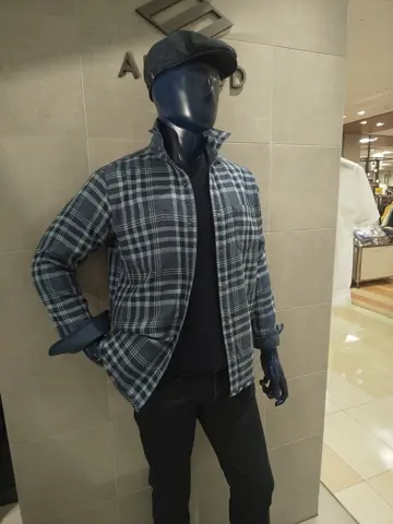 JOSEPH ABBOUD 吉川 コーディネート画像