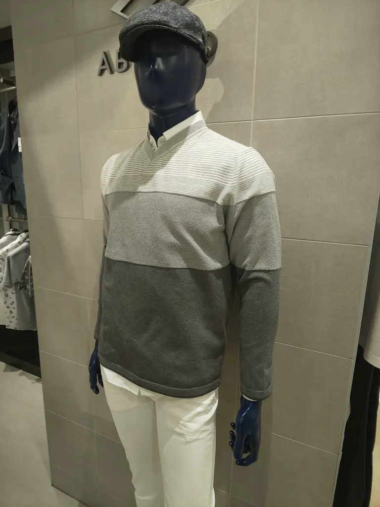 JOSEPH ABBOUD 吉川 コーディネート画像