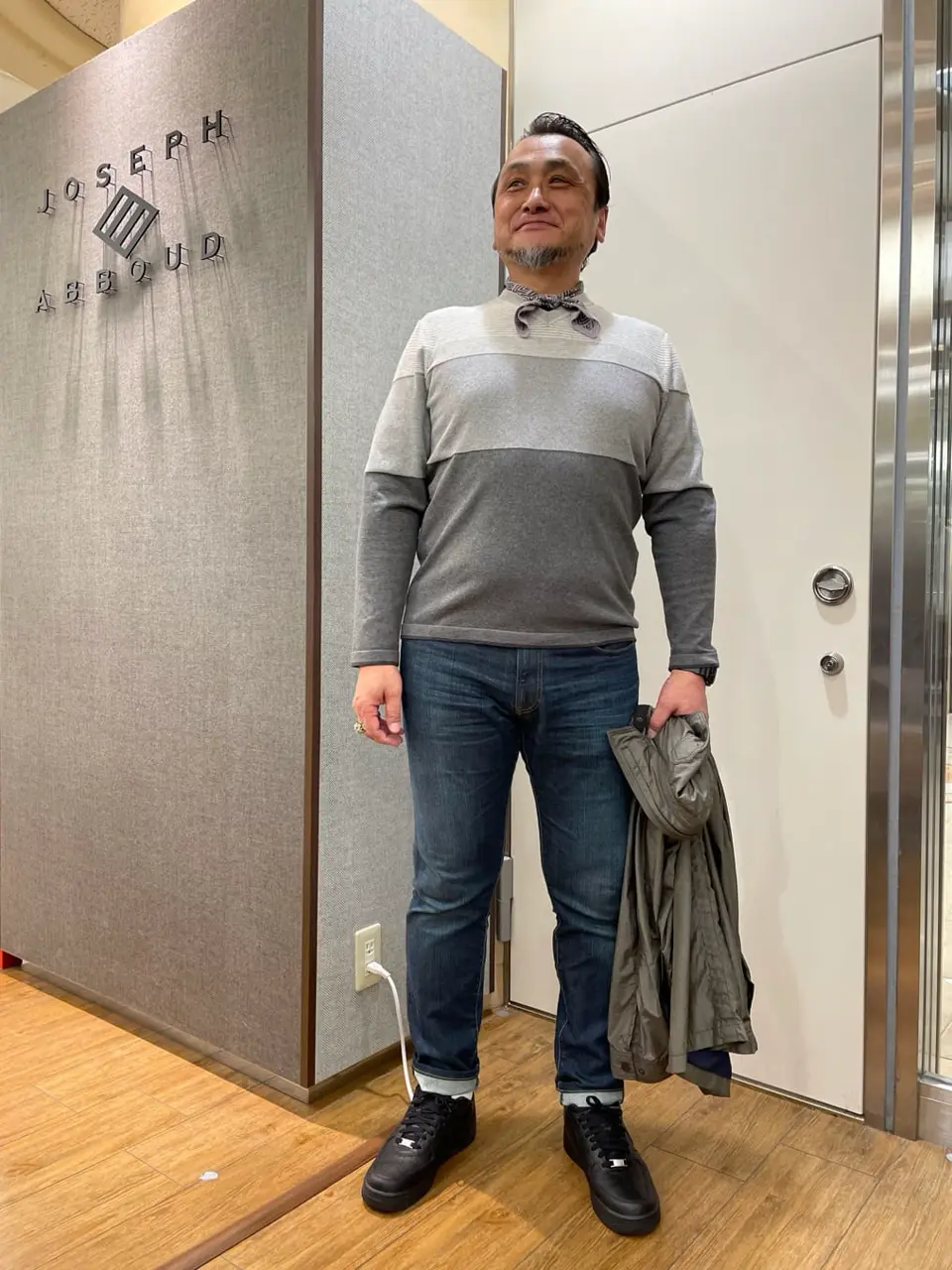 JOSEPH ABBOUD 辰見 コーディネート画像