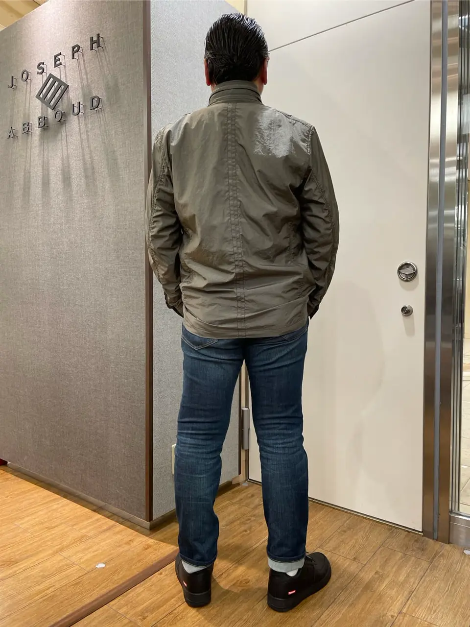 JOSEPH ABBOUD 辰見 コーディネート画像