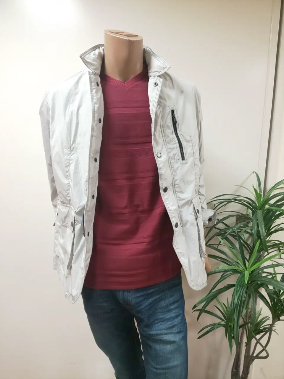 JOSEPH ABBOUD 斉藤 コーディネート画像