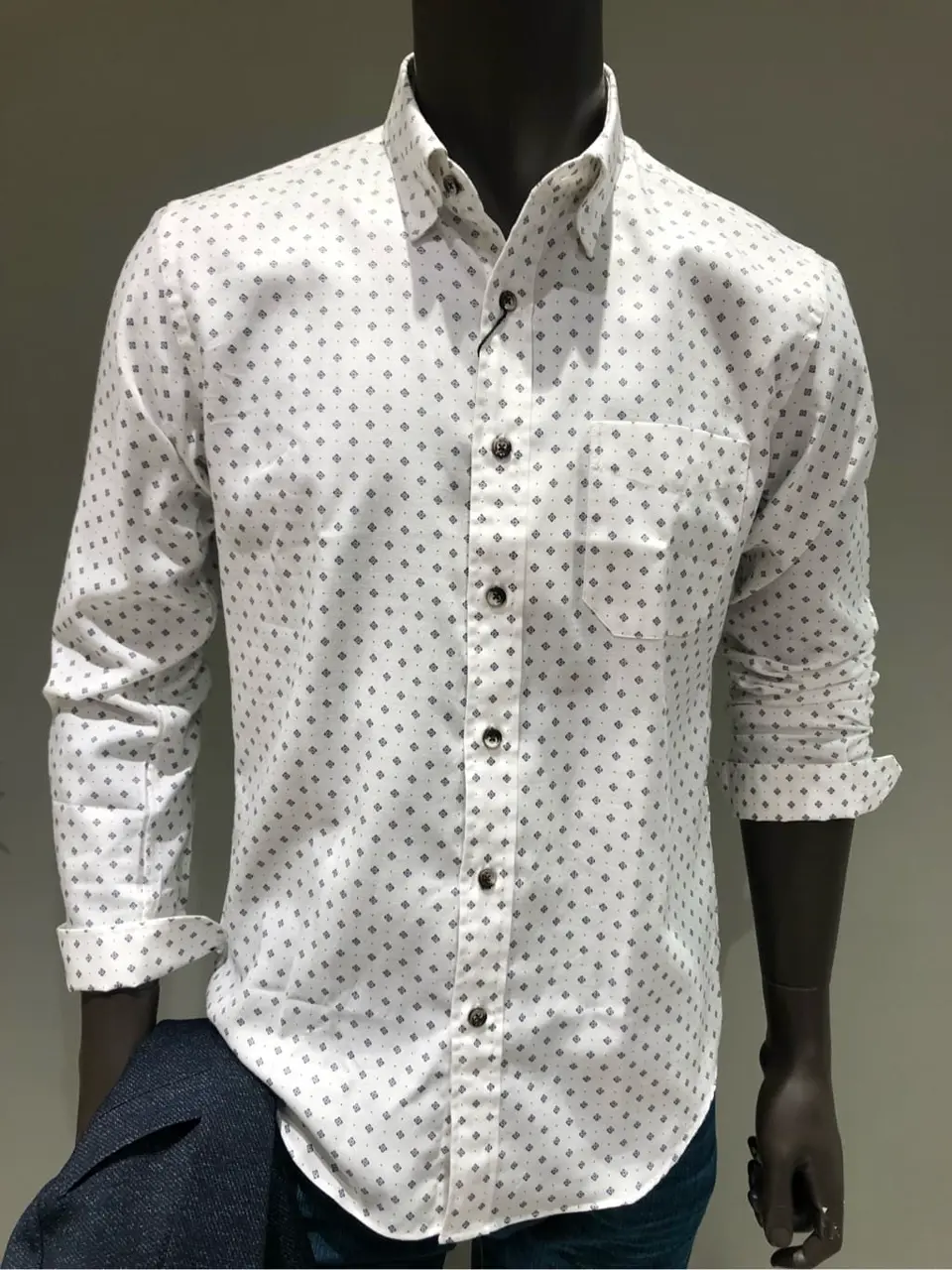 JOSEPH ABBOUD 川田 コーディネート画像