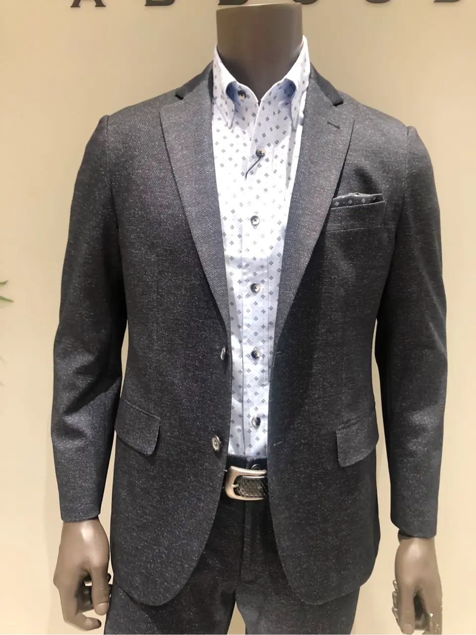 JOSEPH ABBOUD 川田 コーディネート画像