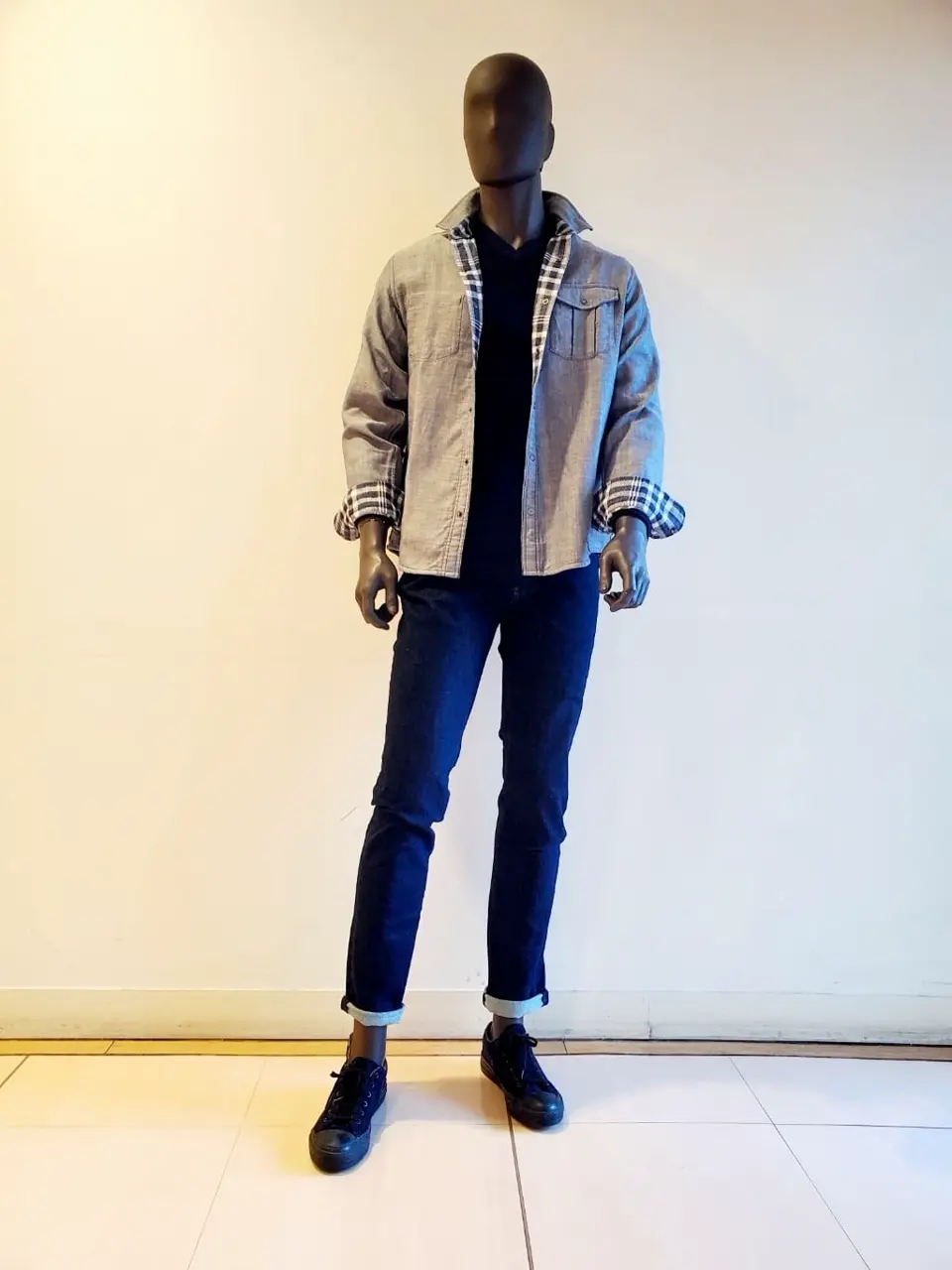 JOSEPH ABBOUD 亀井 コーディネート画像